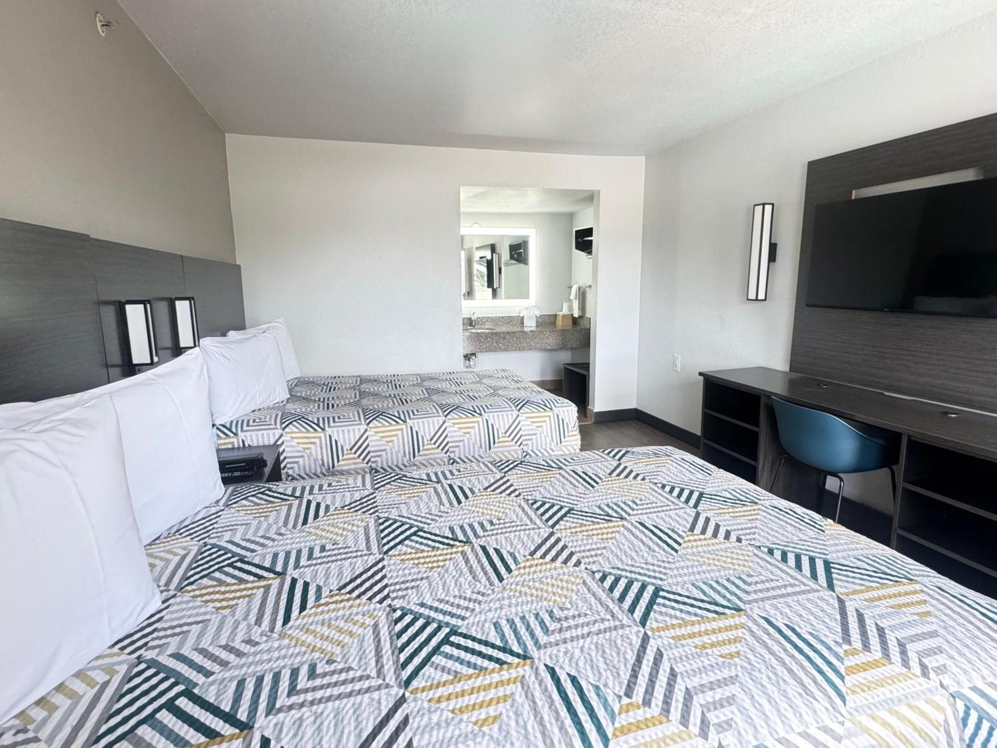 Masters Inn Такер Экстерьер фото