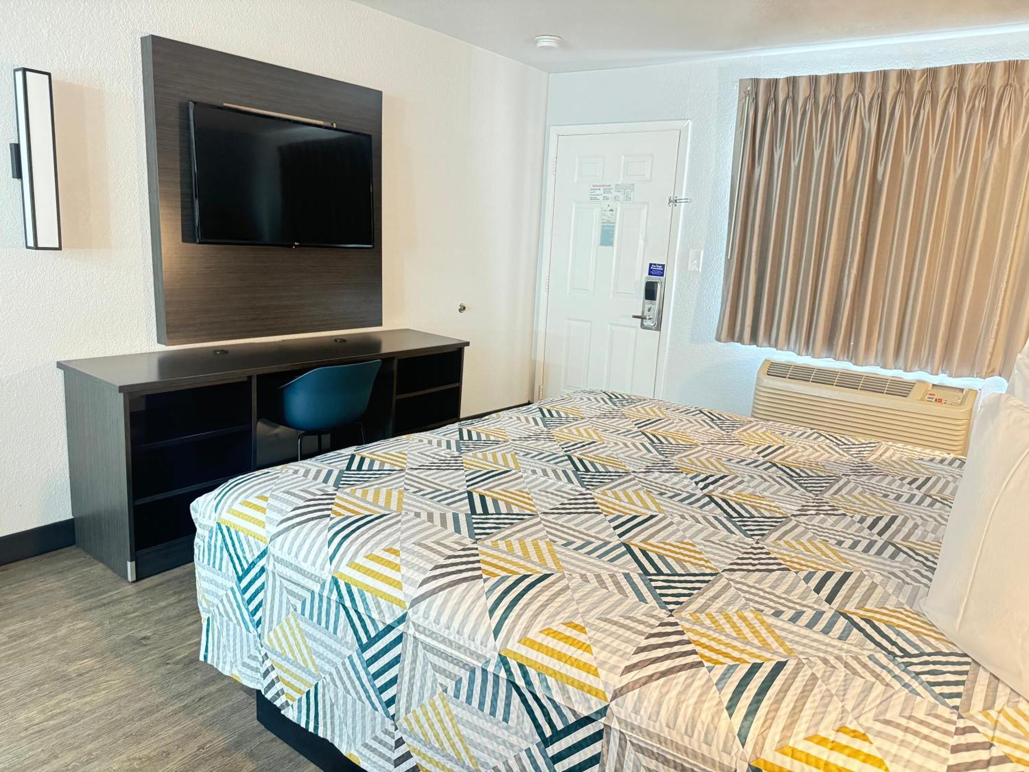 Masters Inn Такер Экстерьер фото
