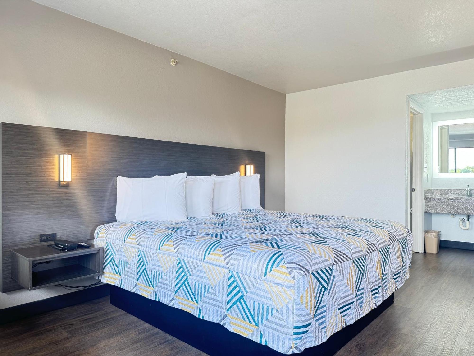 Masters Inn Такер Экстерьер фото